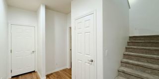 Stunning 2 Bed / 2.5 Bath Condo with 2-Car Garage in North Park Gallery 5