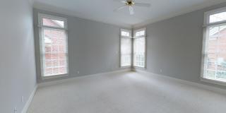 Stunning Brick Home in Cotswold in Quiet cul-de-sac Gallery 16