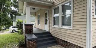 2bed/1bath House $1295 GSO! Gallery 1
