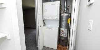 Emerald Apartments Gallery 57