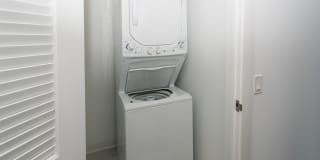 Shoreland Apartments Gallery 31