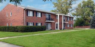 Franklin Square Gallery 12