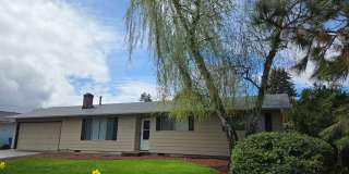 Single-Level Home w/ Garden-Ready Backyard Gallery 1