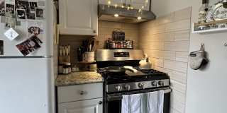 383 Davis Street Gallery 7