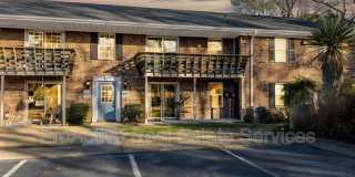 1006 Barclay Square Gallery 2