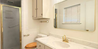 Beautiful 4 Bedroom 1.5 Bath - City View ISD Gallery 16