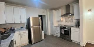 2 minutes away from Rhodes College! Beautifully Renovated! Pets are owner's approval, fees do apply. Gallery 19