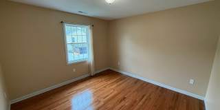 Three Bedroom, Single Family Home Located in Springfield's Pine Point Neighborhood! Gallery 25
