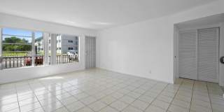 1400 NE 169th St Gallery 1