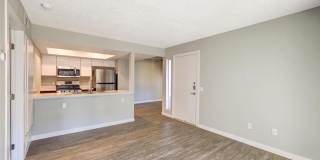The James Apartments Gallery 48