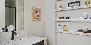 The Hamilton Gallery 13