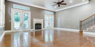 LUXURY 3-BEDROOM TOWNHOME IN ALAMO HEIGHTS Gallery 7