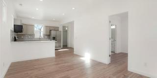 Spacious 2 Bed 2.5 Bath in the heart of Baker! Gallery 3