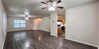 Bright and Inviting 2-Story home, conveniently located near to Randolph AFB and SAMMC! Gallery 10