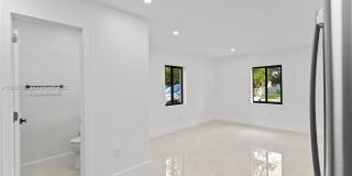 15920 Northwest 17th Court Gallery 32