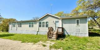 Spacious 4BD/3BA Home in Adkins with Chef's Kitchen  Dual Walk-In Closets! Gallery 1