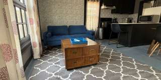 Fully Furnished Apartment in Historic Tracy Park Gallery 1