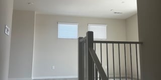 SPACIOUS 3 BEDROOM 3.5 BATH TRI-STORY TOWNHOME Gallery 6