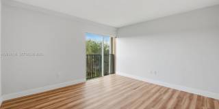 301 NW 109th Ave Gallery 13