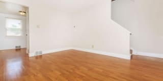 Crestwood Apartments Gallery 12