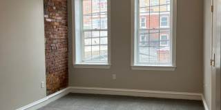 Spacious 4 Bedroom House in Southside Flats! Gallery 16