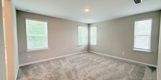 Bright & Spacious 4BR Home with Screened Porch & Paver Patio Bright & Spacious 4BR Home with Screened Porch & Paver Patio Gallery 26