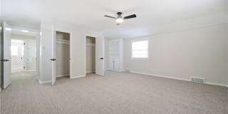 4037 Washington Boulevard Gallery 16