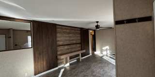 Spacious Four Bedroom Home - Pet Friendly and Horses Allowed! Gallery 3