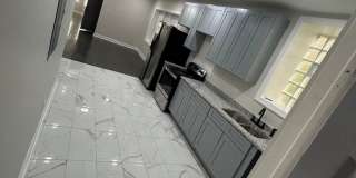 New renovation Spacious  South Shore 3bed room 1 bath units Gallery 7