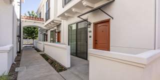 The Angelino Gallery 29