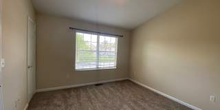 Beautiful 2/2.5 in Desirable Arrowood Community Gallery 16