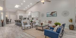 8941 E Maple Drive Gallery 7