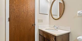 Cedarwood West Apartments Gallery 24