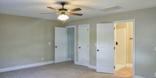 Pet Friendly Three Bedroom with Bonus! Gallery 16