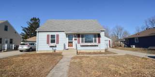 Beautiful 3 Bedroom with ALL the Updates! Gallery 1