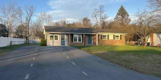 7484 LILLY SQ Gallery 1