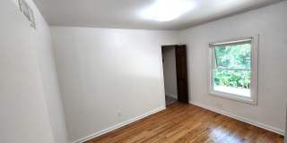 Spacious 2 Bedroom Home w/ 2.5 car garage - Westmont Gallery 8