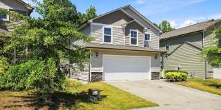 SPECIALS- $300 OFF FIRST MONTH'S RENT W/APPROVED APPLICATION- MOVE-IN NOV. 1ST. Gallery 1