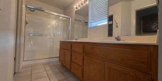Three Bedroom Galt Home! Gallery 20