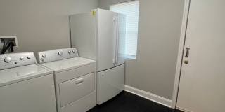 East Baltimore 2 Bedroom w/Den 1.5 Bathroom Gallery 13