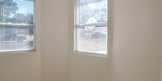 Room in 4 Bedroom Home at Santa Monica Dr Gallery 26