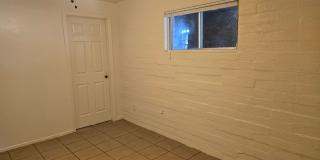Cozy 2 Bed, 1 Bath in a duplex in Phoenix Gallery 7