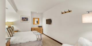 144 Meadow Road Gallery 19