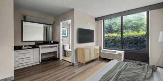 1105 Flats at North Hills Gallery 8