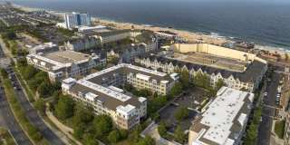 Pier Village Gallery 33