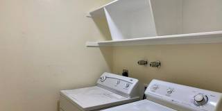 Sprawling Four Bedroom Home Gallery 29