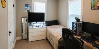 AVAILABLE NOW - 3 Bed 1 Bath w/ Bonus Attic Hangout Gallery 7