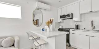 7076 Park Manor Gallery 12