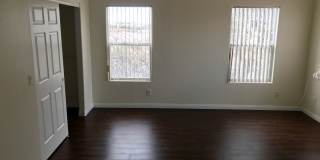 GREAT HOME CENTRALLY LOCATED WEST OF STRIP- NO HOA Gallery 11