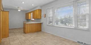 SUMMER SPECIAL! Beautiful 3 bedroom house on Bloomington's Eastside - Available Now! Gallery 7